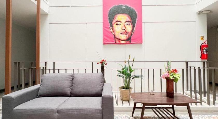 Bb House Mini Suite Hotel Bangkok Esterno foto