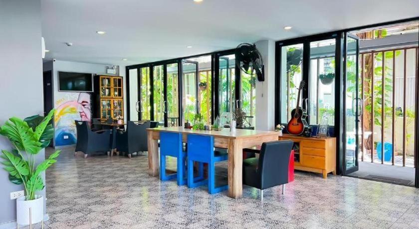 Bb House Mini Suite Hotel Bangkok Esterno foto
