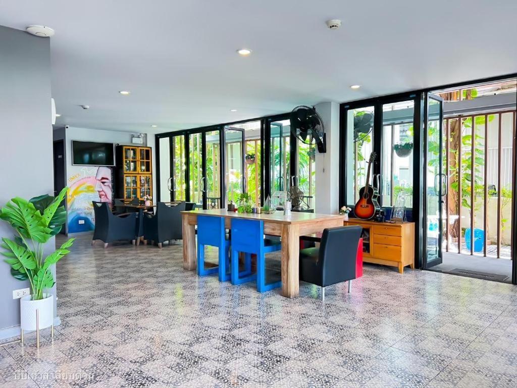 Bb House Mini Suite Hotel Bangkok Esterno foto